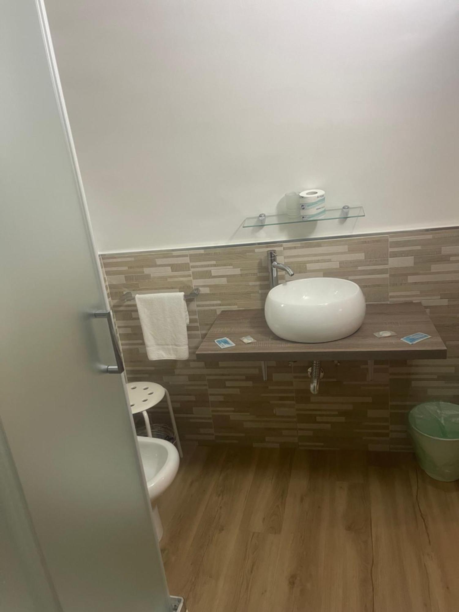 B&B Chez Moi Наполи Екстериор снимка